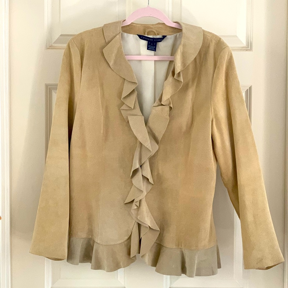 Catherine Stewart vintage tan leather dress jacket. Large. Thin lining, Ruffle.